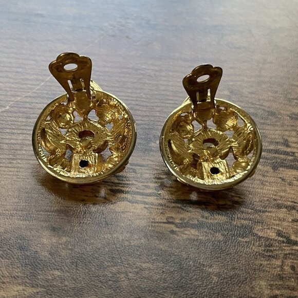 Vintage 1980s Gripoix Earrings Gold Jewel Tone Runway Mogul Cabochon Clip On - Picture 9 of 10